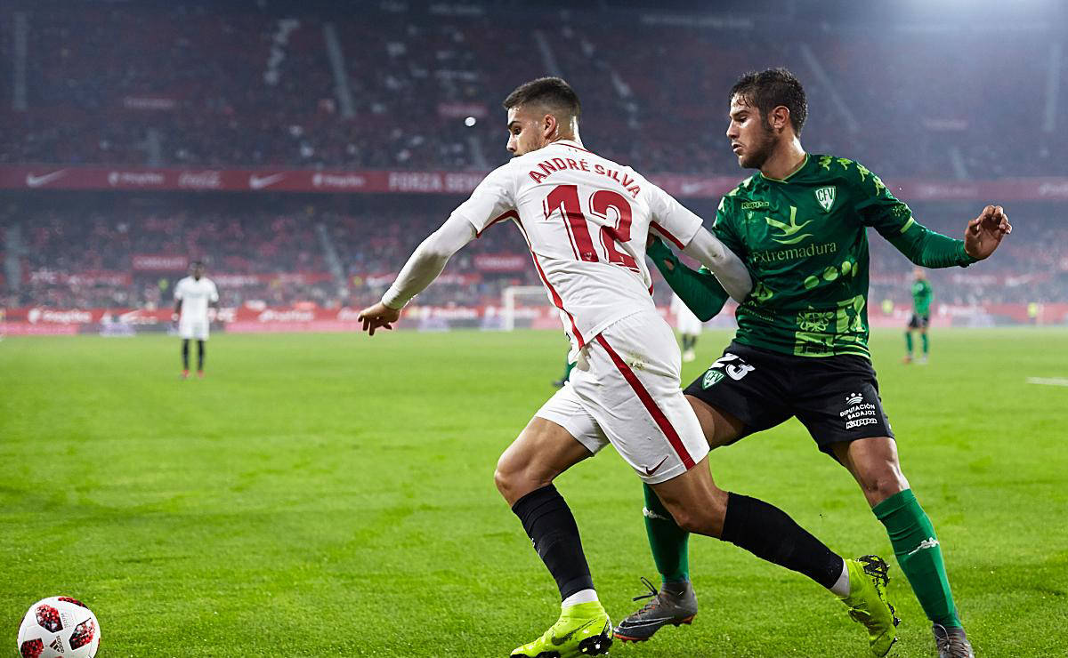 text, 的惨败告终, 未能延续他 text, 的惨败告终, 未能延续他