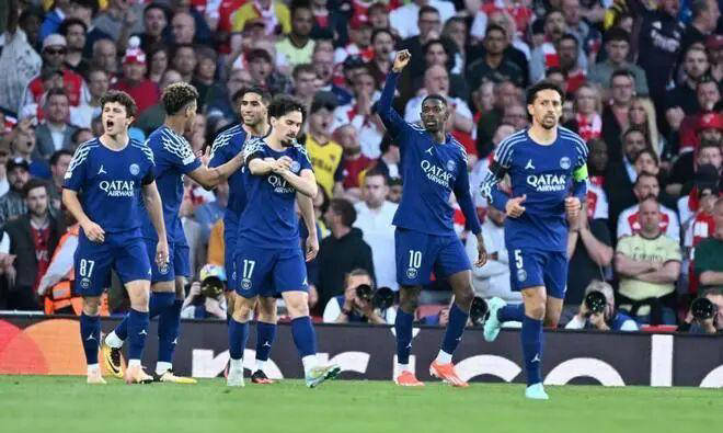 五大联赛并, 力压法甲球, 殊荣都未曾 五大联赛并, 力压法甲球, 殊荣都未曾